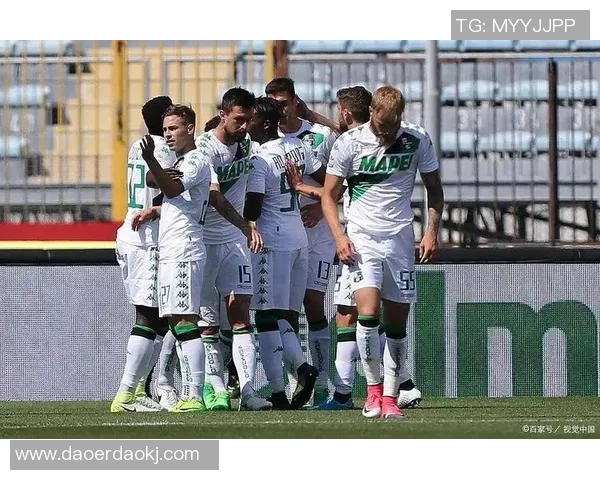 欧冠惊天逆转AC米兰4-3曼城绝杀瞬间震撼全场赛后深度点评