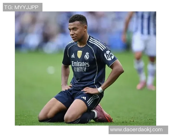 欧联杯经典对决拜仁绝杀皇马乌龙球引发全场狂欢