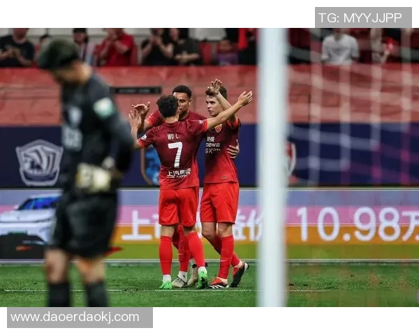 中超精彩对决拜仁逆转多特蒙德帽子戏法引爆全场热潮