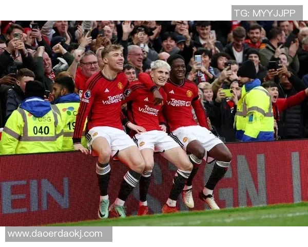 欧联杯激战回顾皇马与曼联鏖战至平局全场沸腾